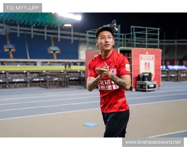 李平康曝贺一然加盟泰山玄智健